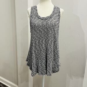 Gianni Bini Women's Large Knit Tank Top